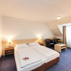 Hotel Novum Mariella Airport